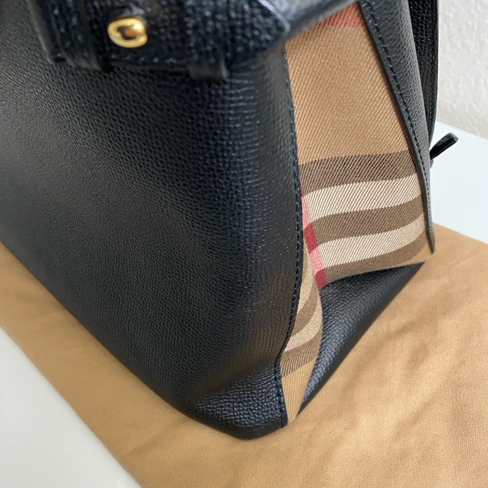 Burberry Medium Banner House Check Derby Leather Tote w/ Strap – Black RT 73504 - Picture 5 of 17